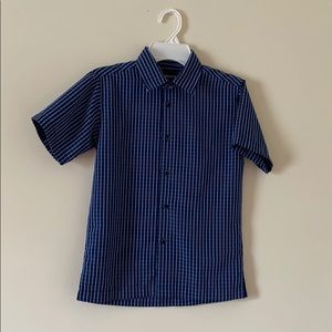 VanHeusen Boy’s Short Sleeves Button Down Shirt